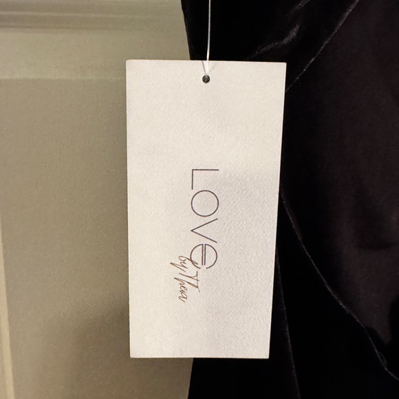 Love by Theia Velvet Cut-Out Dress | Size 8 | NWT - Picture 5 of 6
